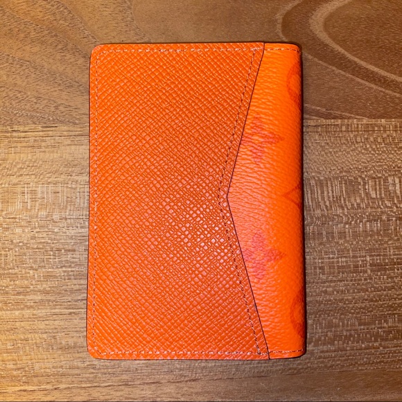 SOLD- Louis Vuitton Taigarama pocket organizer - Picture 2 of 5